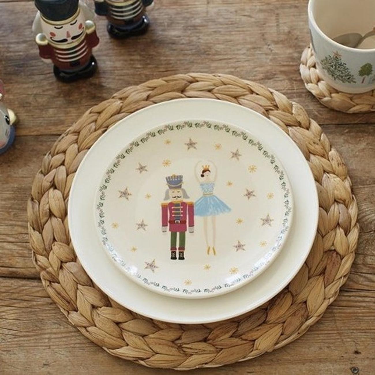 Nutcracker paper best sale plates