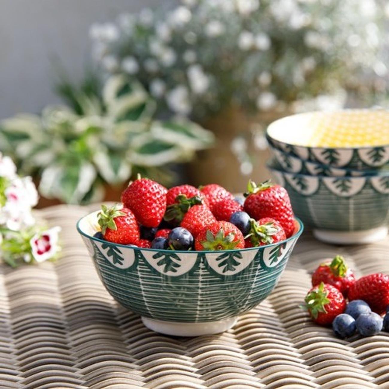 kitchencraft-leafy-green-ceramic-bowl - KitchenCraft Leafy Green Print Ceramic Bowl