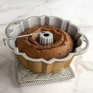 nordic-ware-reusable-bundt-cake-thermometer - NordicWare Colour Changing Bundt Cake Tester